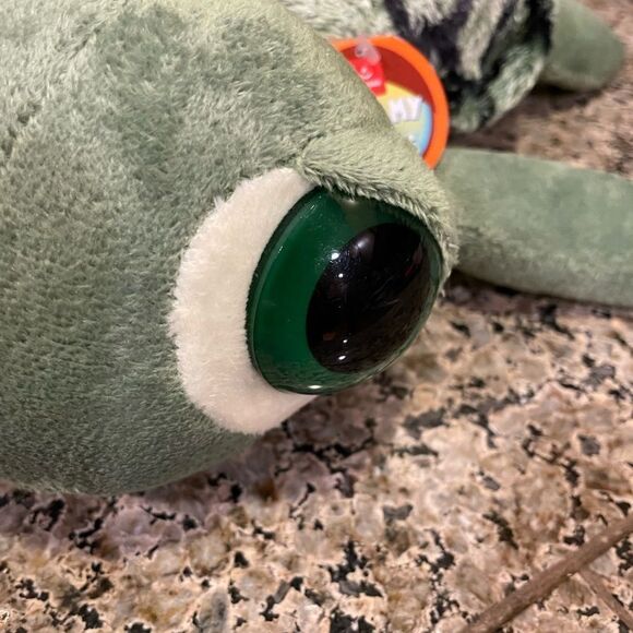 Aurora Dreamy Eyes Turtle Plush Turtle - Picture 12 of 16
